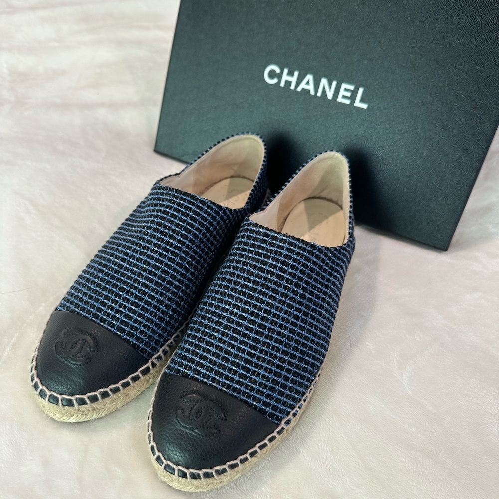 Chanel espadrille - WORN ONCE 🥰